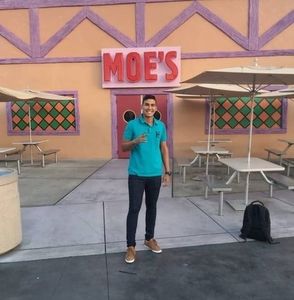 Meet your Posher, Cesar luis